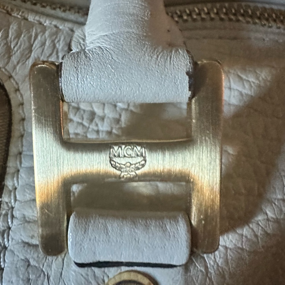 MCM Beige and White RARE Logo Satchel - Picture 10 of 14